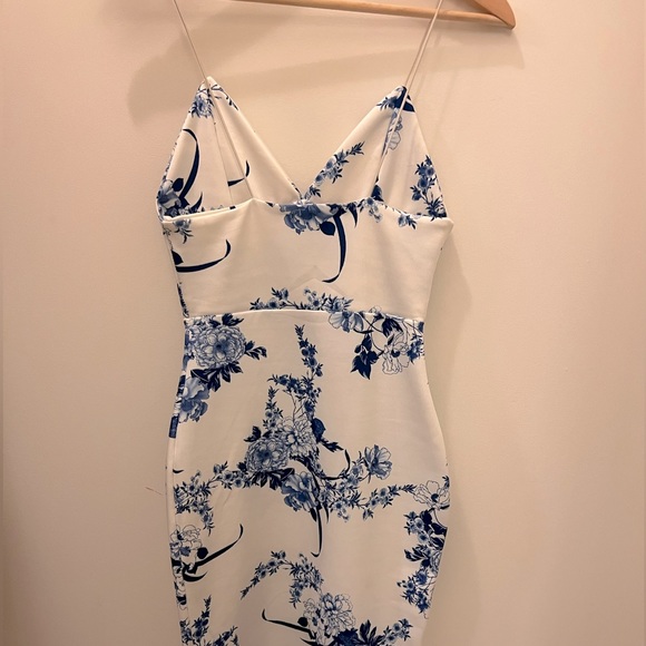 Floral dress - Picture 3 of 3